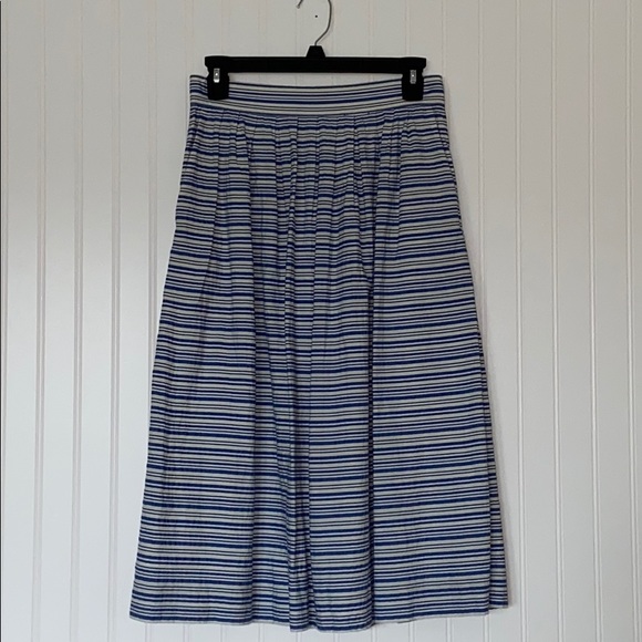 J. Crew Dresses & Skirts - J Crew Blue Textured Skirt  Size 4